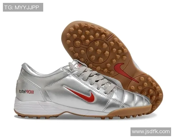 耐克T90足球鞋的卓越性能与舒适体验全面解析